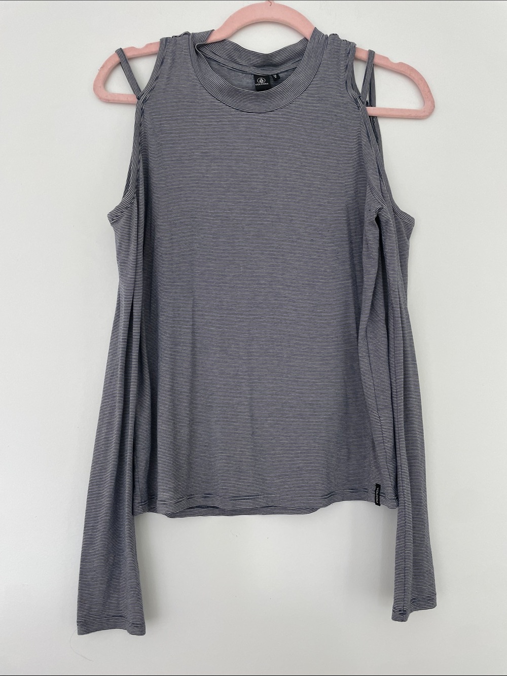 Volcom Gray Cold-Shoulder Long Sleeve Tee
